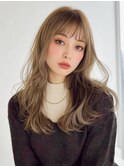 ハイトーン/ハイトーンベージュ/ブリーチカラー/レイヤーカット
