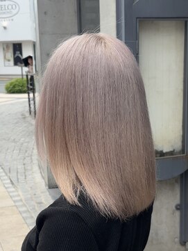 アウラ(AURA) ホワイトベージュ/ミルクティー/ダブルカラー/ブリーチ