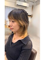 エン(en.)&nbsp;ミディアムレイヤー 顔まわりレイヤー くびれヘア