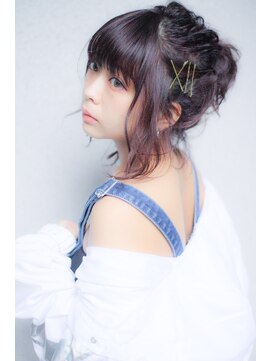 アマンドール(Aman D'or) ボブ×ゴールドピンアレンジ