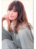 大人かわいい無造作カールとデザインカラー小顔ボブディ 