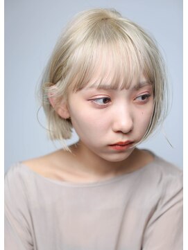 テトヘアー(teto hair) bob［ワンレングス・切りっぱなし・ホワイトブロンド］3