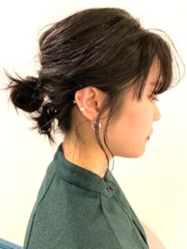 ショウビット(Show Bit) シニヨンアレンジ