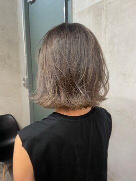 ソルトウォーター(SALT WATER) 外国人風　ベージュカラー　ボブ