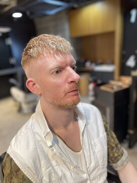 フランクスバーバー アンド ビアークラブ(FRANK'S BARBER and BEER CLUB) スキンフェード