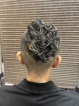 スカイ 大手町プレイス店 ツーブロックパーマ