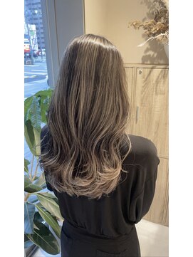 ミリィ 四日市(mily) コントラストハイライト@yaya