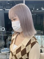 ミルクティーグレージュ切りっぱなしボブ長めボブナチュラルボブ