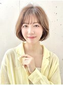 透明感ベージュふんわりボブヘア