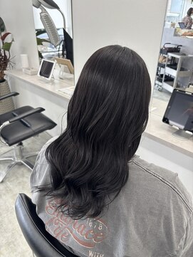 トイロ(toiro) 落ちる暗髪カラー