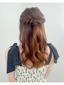 アマトウキョウ アユンチェ(AMA TOKYO×AYUNCHE) ハーフアップアレンジ