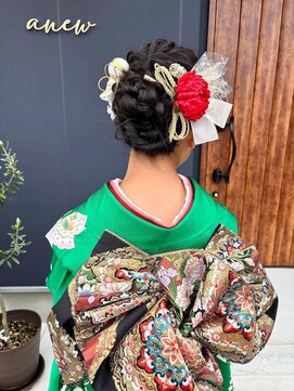 アニュー(anew) ふわふわシニヨン