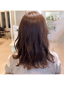 アルブル エト シミー(Arbre et chimie) 黒髪/オリーブグレー/小顔/ココアベージュ/東村山駅