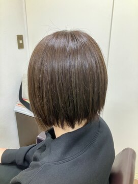 白髪ぼかしハイライトボブ