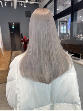 カロン トウキョウ 高円寺店(Kalon Tokyo) 艶ハイトーンベージュ×美髪ストレート