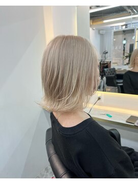 ラピス 千葉(Lapis) 【Lapis千葉 今村勇輝】ホワイトミルクティーカラー