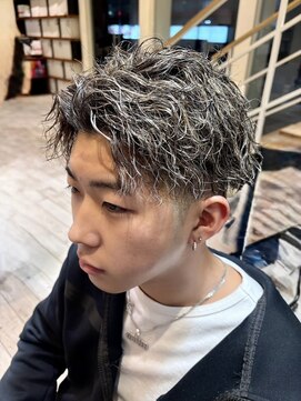 クラップス 横須賀中央店(CLAPS) 横須賀中央メンズカットメンズパーマ波巻きパーマツイストパーマ