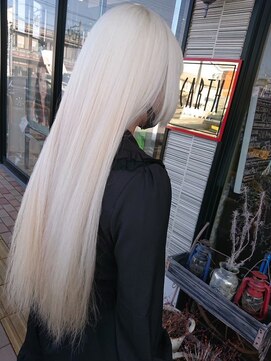 アース 会津若松店(HAIR&MAKE EARTH) ホワイトプラチナロングストレート