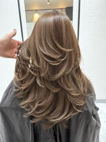 ヴィア 京都烏丸(Via)&nbsp;レイヤーカット/ハイライト/バレイヤージュ/ブリーチ/ベージュ