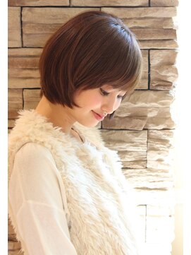 レウナ 外苑前(Reuna) 【３０代・４０代・５０代】丸みが綺麗な大人ボブ