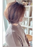 ショートボブ