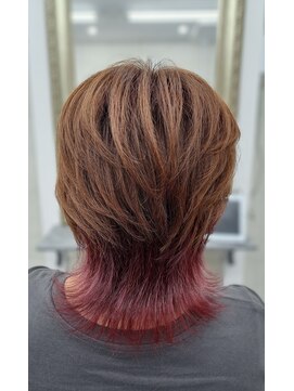 ノミネーション(Nomination) ウルフカット×インナーレッドピンク