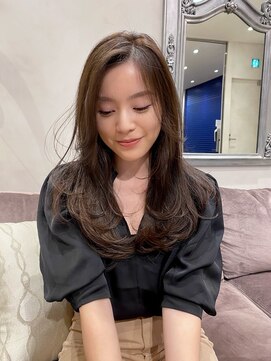 ザック ヴィ(ZACC  vie) オリーブグレージュ　レイヤーカット　セミロング　20代30代40代