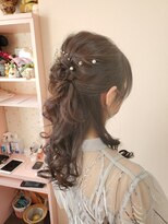 美容室イーナ(e na)&nbsp;ハーフアップ