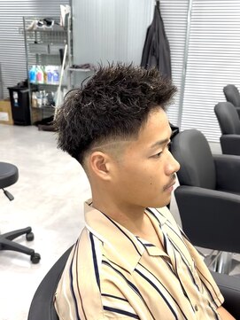 ガオプロデュースバイレボ(gao produced by revo) ツイストスパイラル/メンズパーマ/フェード/短髪/ツーブロック