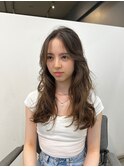 カーテンバングミディアム_オリーブベージュレイヤーカット