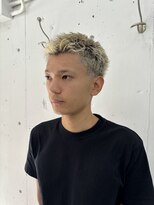 ウェルネス(Wellness)&nbsp;金髪ショート　スパイキーショート