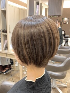 アルターリール(aL ter Rire) 黒髪/ボブルフ/ネビージュ/小顔/ワンレン/福原遼華