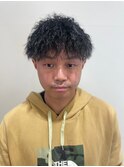 立体感をプラスするツイストパーマ ワイルド無造作