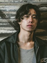 【ソフトMIXスパイラル＋センターパートウルフ】