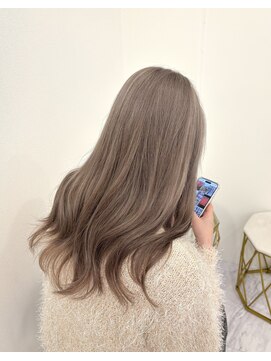 メロウ グレーベージュカラー