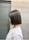 オリーブベージュ　ミニボブ