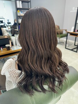 ヘアーアンドビューティーザ エフ(Hair Beauty the F) ＊アッシュカラー_リバース巻き_m239