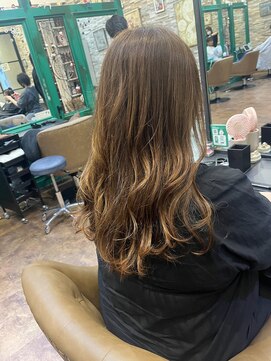 ヘアーラウンジ アンフィ 井土ヶ谷(Hair Lounge Anphi) 艶ロング