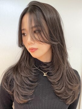 ヨロ 渋谷(YOLO) 韓国ヘアーハッシュカットレイヤーカットハイライトカラー