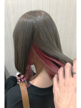 ミー 新宿(MII) インナーピンク×暗め茶色/ダブルカラー/髪質改善/新宿/MII/ミイ