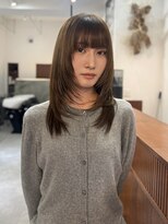 エラ(Ella)&nbsp;ミディアムレイヤー　顔周りレイヤー　髪質改善　　福島市