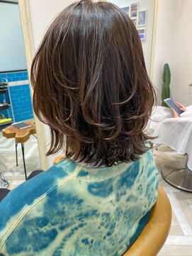 シー バイ ロンド 新宿(Sea by Lond) ミディアム/レイヤーカット/ブラウンカラー