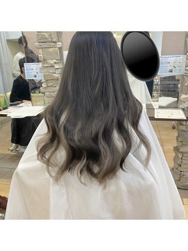 ティエル(Tiele) シールエクステでインナーホワイト