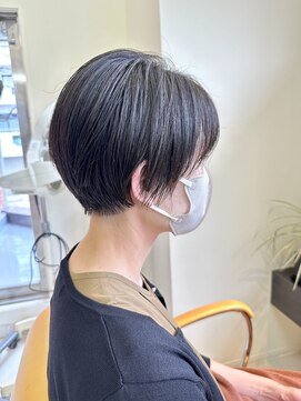 キサ ファータ 恵比寿(kisa fata) 大人可愛い20代30代40代黒髪丸みショート　前髪あり