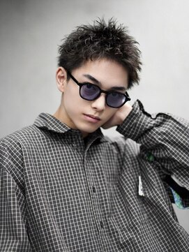 レタッチ バイ フィフス 天神大名(RETOUCH by fifth) ツーブロックマッシュショートレイヤースパイキーショートヘア●