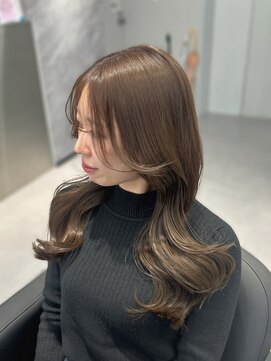 アルドーレフィエロ シンサイバシ(Ardore fiero shinsaibashi) 顔まわり小顔レイヤー☆韓国風巻き【小山田繭】20代30代40代