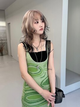 サイ(sai) 前髪/アンブレラカラー/こなれミディ/イメチェン/ウェーブパーマ