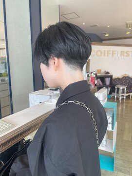 コワファースト 大分(COIFF1RST) 刈り上げマッシュショートスタイル