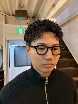 ビーバイエイトジェンツ(Bee by EIGHT GENTS) MEN’S HAIR/波巻ツイストスパイラル/フェザーパーマ/心斎橋