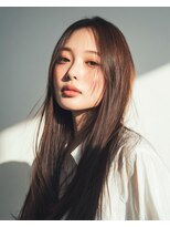 ハーツオオサカ(HE:ARTS OSAKA)&nbsp;大人韓国ロング×センターパートナチュラルストレート